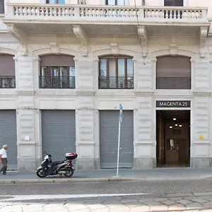 Apartment In The Heart Of Milano!, Milan