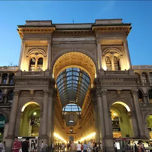 Gardone - Ampio Con 2 Da Letto - Comodo Per Duomo! Appartamento